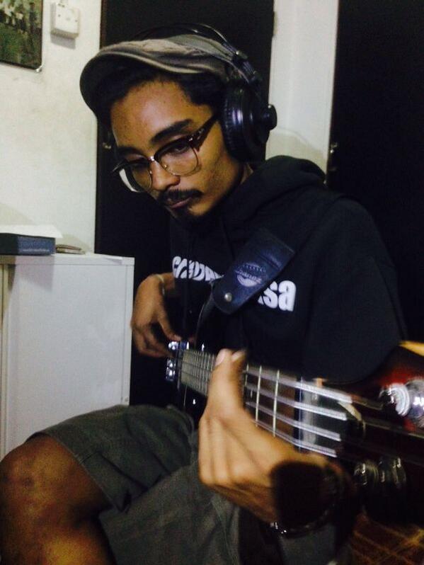 BangersKL's tweet photo. Touch up bass line by @MegatAmiruddin http://t.co/oJtvl1LcLN