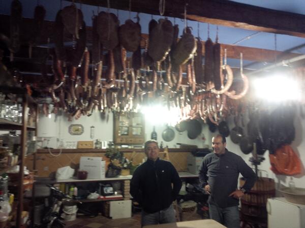 _Gregoriogarcia's tweet photo. Ha sido un puente de afluencia de turistas, conservando las tradiciones .En cada rincón sobre todo gastronomicas http://t.co/ijfeHIHsgo