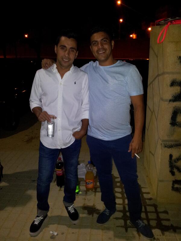 LmLauri's tweet photo. Pues si!! hoy es el dia de mi gitanito preferido @alexer_mayita  FELICIDADES CUCHI!!! Olee mis maduritos preferidos!! http://t.co/zUOeniZq4V