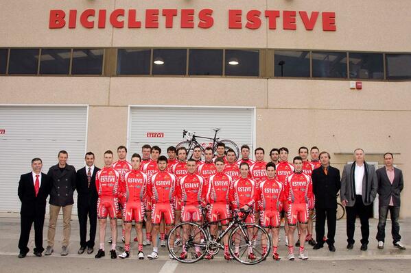 HERBAMEDICUSESP's tweet photo. El equipo de ciclismo ESTEVE ya está utilizando para sus entrenamientos el producto Herbamedicus Sport Concept. http://t.co/VqN4GtUepk