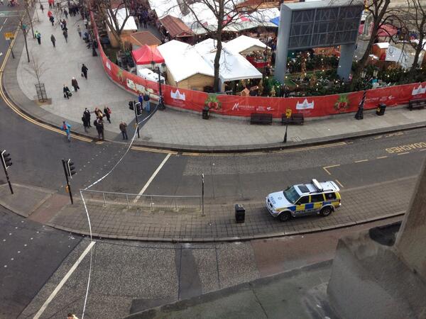 MccutcheonCarol's tweet photo. Security alert on Donegall Square West. http://t.co/cyQxPHgxUD
