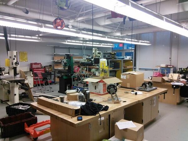 FRCteam1991's tweet image. Almost done cleaning the shop in time for build season!!! #omgrobots #FIRSTproblems 