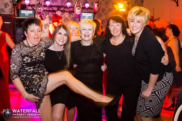 FunctionRoomDE1's tweet image. Lots of people enjoying their Christmas parties here at @FunctionRoomDE1