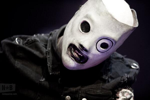 Xandrette's tweet photo. Happy #birthday #corey #slipknot 40yrs ! <3  @slipknot @CoreyTaylorRock HAVE AN AWESOME BIRTHDAY PARTY <3 ;_; http://t.co/j8PxN9053B