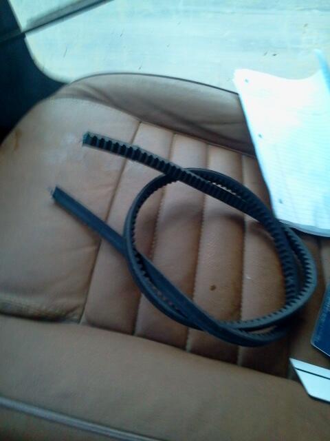 CourtneyUGA's tweet image. Story of my life. I keep telling myself I love my Jeep and I wouldn't drive anything else. #jeepproblems #jeeptweets