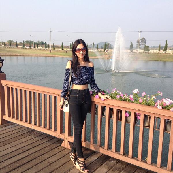 mookmildy's tweet photo. 暑いよ http://t.co/qoAQ6b9jPi