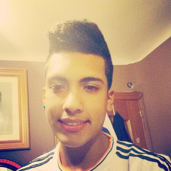 Dwolf_music's tweet photo. Siempre pongo buena cara a los momentos malos http://t.co/50qDW0YSS2
