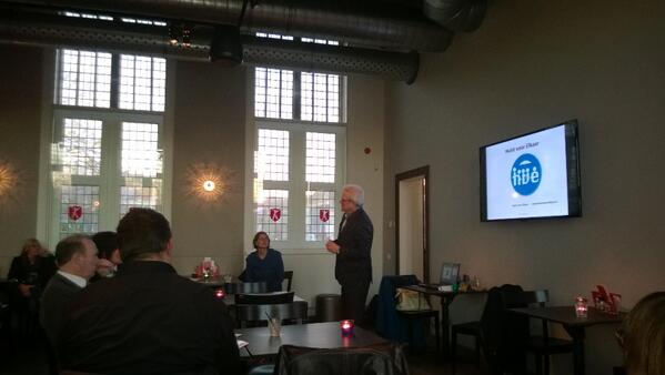 arendroos's tweet photo. Presentatie #hulstvoorelkaar bij @SanteZeeland @kloveniers http://t.co/29hi1anU9w