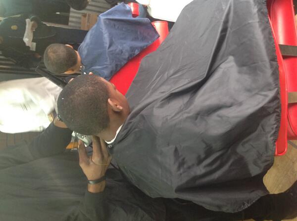 FadeAwayCutz's tweet photo. #fadetosuccess is about giving back to the community that gives to us. ~ @deanlewiscutz http://t.co/1mUbRGMlXF