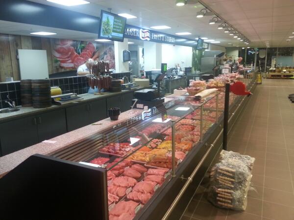 Het stofdoek is weg.. vanaf morgenvroeg 8 uur zijn we geopend!