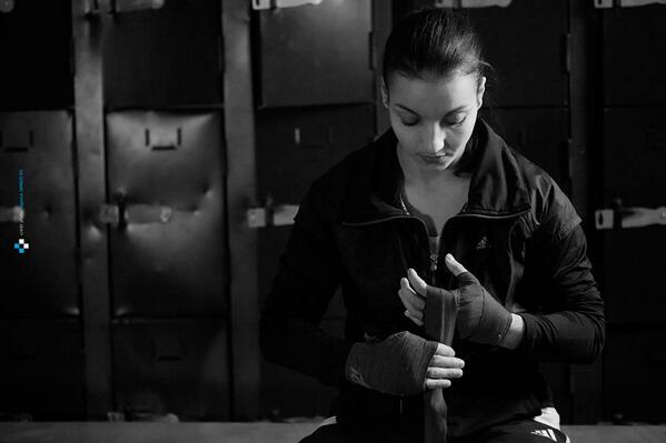 SarahOurahmoune's tweet photo. Reprise de l'entraînement #boxing #boxeanglaise Dur dur!! http://t.co/g8GOW6ARNH