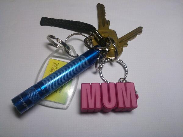 ZeeGeesUSB's tweet image. 15 Days to Christmas and counting, good luck shoppers, remember not to forget MUM or DAD see my unique gift!