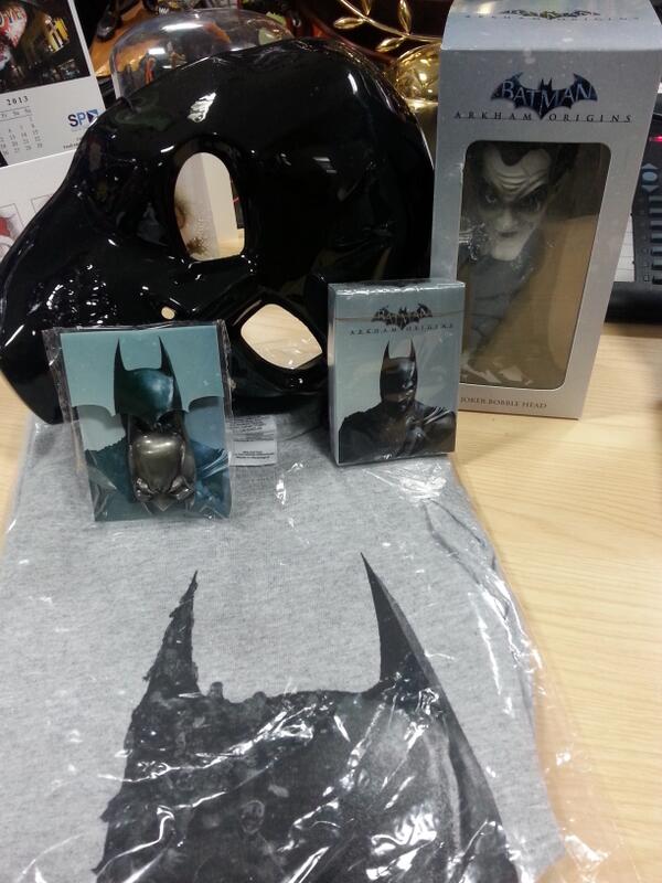 GAMEdigital's tweet photo. *jingle jingle jingle* Batman fans... Are you ready for these? #GAMEHoHoHo http://t.co/Oxo5a2hid5