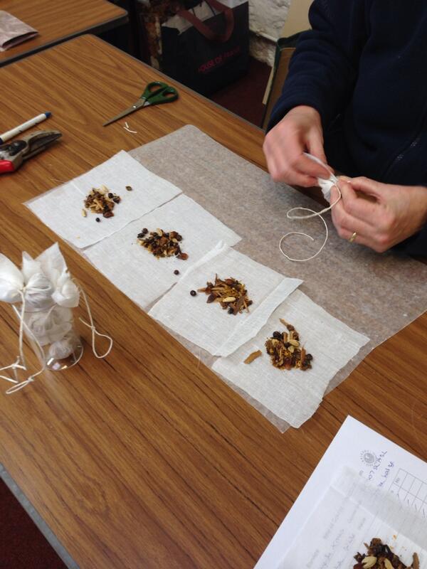 GiftFrippery's tweet photo. We made mulled wine sachets during the workshop today . Smelled heavenly http://t.co/19kGtXJko1