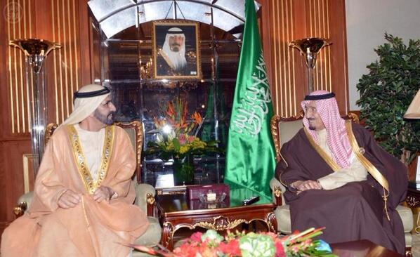 KingSalman's tweet photo. استقبل الأمير سلمان في مقر إقامته بالكويت الشيخ محمد بن راشد آل مكتوم وبحث معه الأمور ذات الاهتمام المشترك. http://t.co/JbNUV12xOp