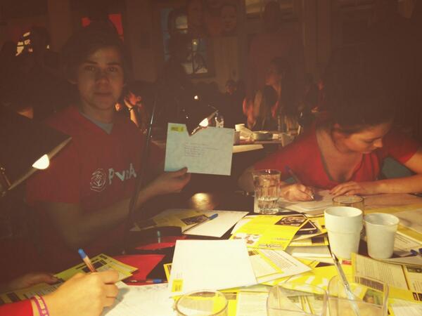 jspvda_is's tweet photo. Op de internationale dag van de mensenrechten steunen @jspvda and @PvdA Amnesty bij de schrijfmarathon. http://t.co/H6FNzLUYso