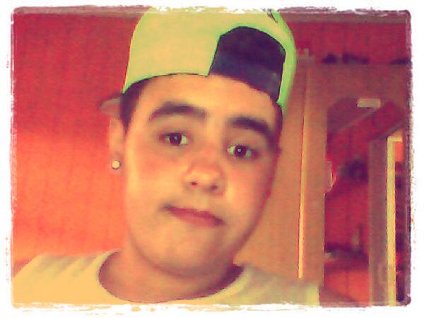 vinciuskroetz's tweet photo. “Então vem.To precisando tanto d você.” #webcamtoy http://t.co/XAWd3iiong