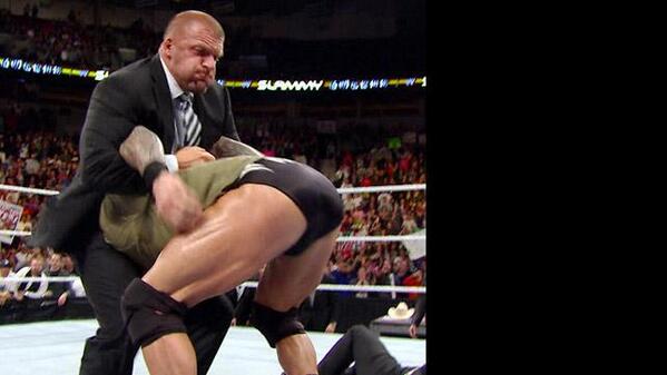 croce21's tweet photo. wwe raw slamy awards!!! http://t.co/HL9X5HWvPq