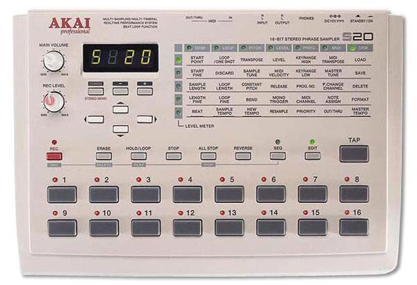 Akai pro afx. Akai mpd26 екатеринбург. Akai mpc 2000xl. Akai mpc 1000 vs 2500. Akai pro mpc one.