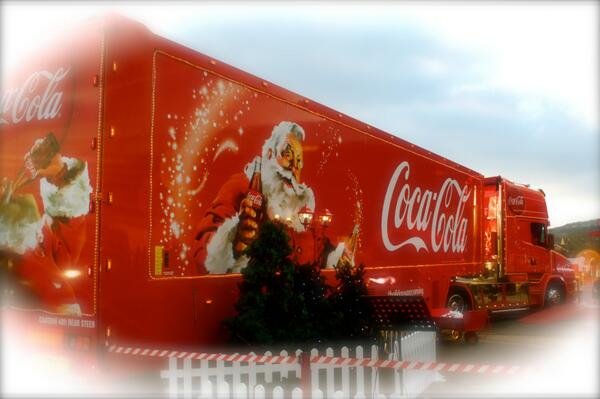 mastamark's tweet photo. #holidaysarecoming @LoveMeadowhall visited the truck today !!! http://t.co/Zd8T6a0huL