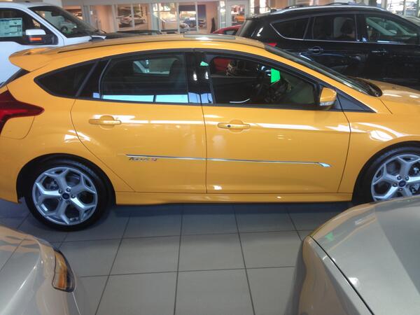 CdnAutoAcc's tweet image. Check out my new body side mouldings for Focus ST
