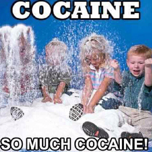 RaverProblems_'s tweet image. Cocaine!! So much cocaine ;)