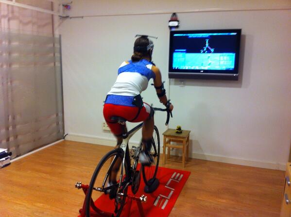 MarcosAurell's tweet photo. Esta tarde prueba biomecanica con @_Vickilin  Bici ajustada, casi lista para empezar a rodar a partir de Enero. http://t.co/TJwk3ZWETI