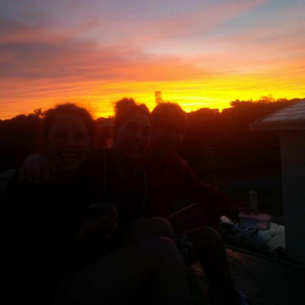 Missing our sunrises @Lana_duPlessis #baywatch #broffie #spletterig