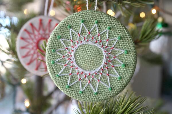 woolandhoop's tweet photo. Look! Crewel Xmas Ornaments. Super easy &amp; fun &amp; quick to make. http://t.co/yR3i7uF83e http://t.co/JotuHaDTpe