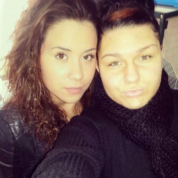 RolletMelissa's tweet photo. Avec une petasse @E_Mouhid <3 http://t.co/3BlSqHpgyq
