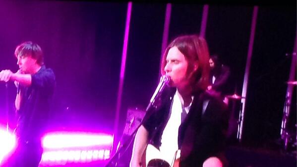 jvzmine's tweet image. supported my boo on tv ❤️😍 @wearephoenix 😭😭😭😭 #2hot