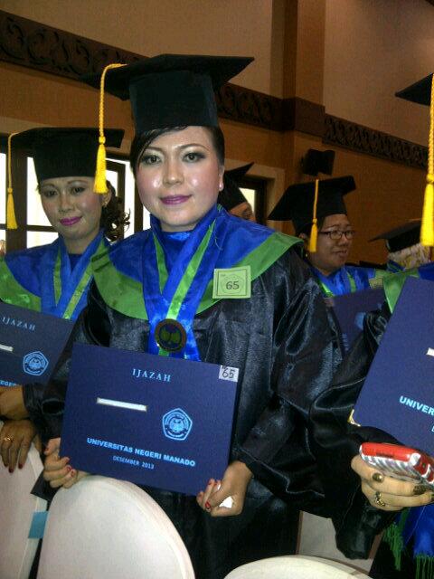 bansaleng's tweet photo. Thx  Tuhan Yesus buat semua Ɣªήğ tlah Kau brikan pada hambaMu ini, mama n Papa n tayang yg sllu memberikan suport http://t.co/DSvkRExhSW