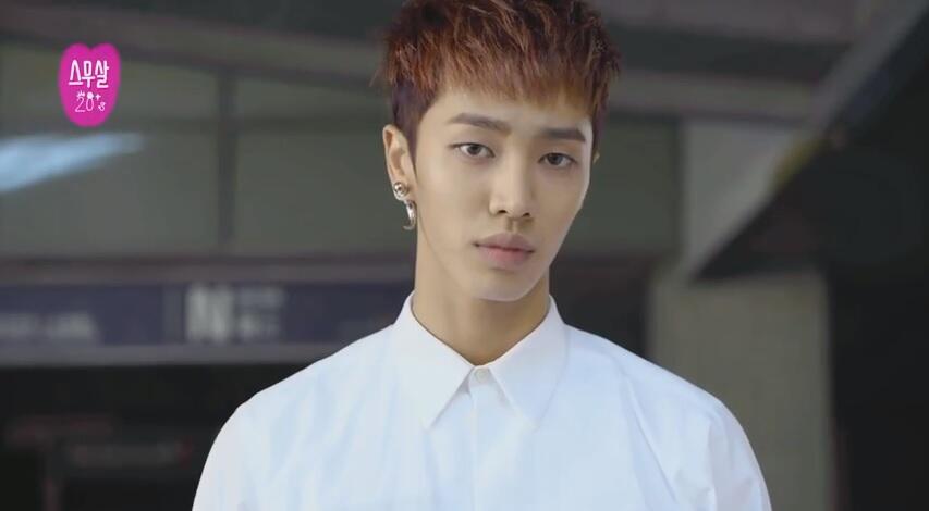 BbKti74CAAIKx2C.jpg:large