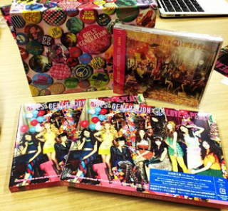 GC_sone's tweet photo. Who want this ?#IwantIt #gg3rdalbum #loveandpeace #snsd #GG #girlsgeneration http://t.co/GqBdMq2aQb
