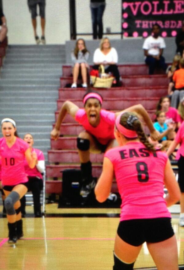 NodFry's tweet photo. “@Vballpassion: Anyone have an funny action shots/pictures?” I got this one in the bag.... http://t.co/nS9uUTZryA