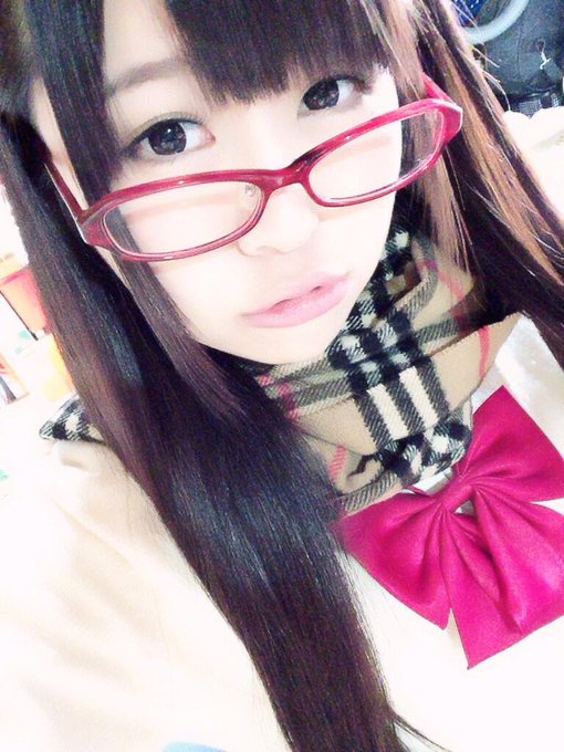 制服だよ〜♡ http://t.co/hClp6l5Qpv