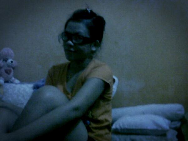 love_thrysna's tweet photo. Labill ekonomi,, bikinnn jatuhhh hati.. http://t.co/RSUk2UeUxo