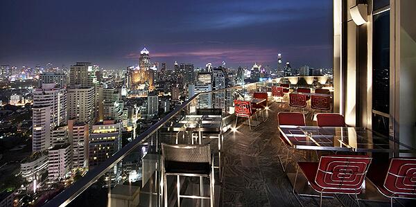 TravLeisureAsia's tweet photo. L'Appart is a T+L staff fave for their killer gin &amp; tonics with a view of downtown #Bangkok. http://t.co/3Xbd4sflWZ http://t.co/GQTUe9Izzi
