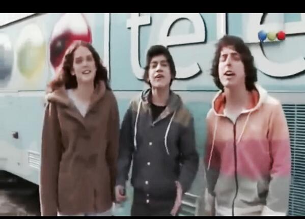 SushiJenny's tweet photo. Jugate conmigo 🎶 @Jennumartinez @agus_bernasconi y @maxiespindola http://t.co/dckQoEc5Ct