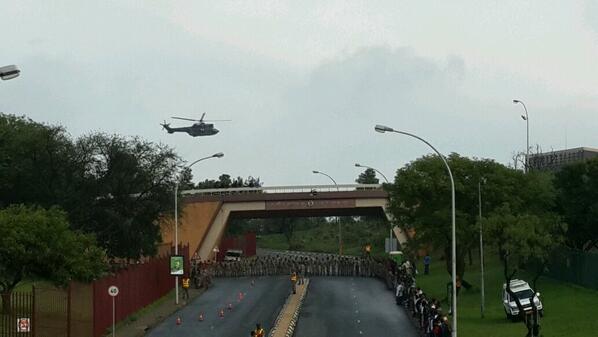 _bcroft's tweet image. #MandelaUnie Oryx helicopter circling 1 mil hospital