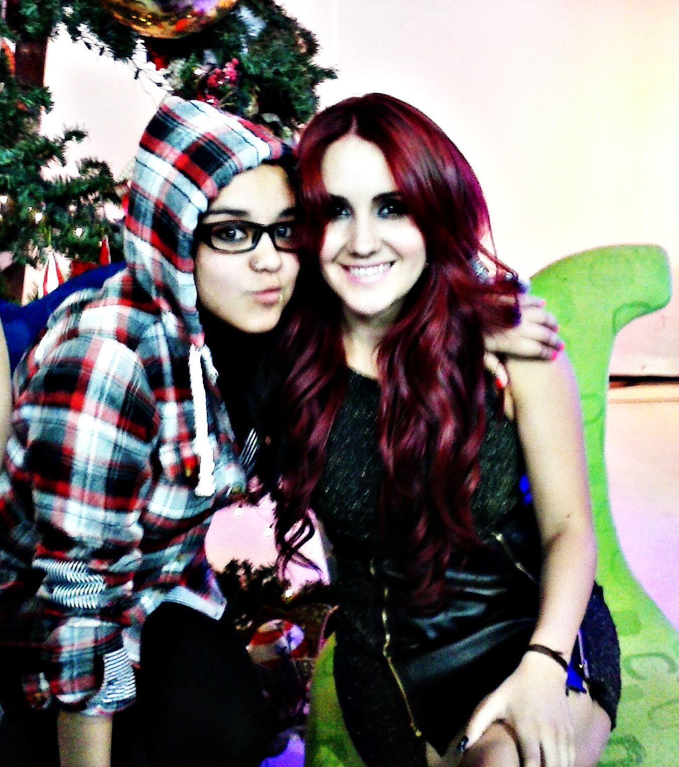 Dulce Maria. [10] - Page 17 BbLilrACEAEf4m3