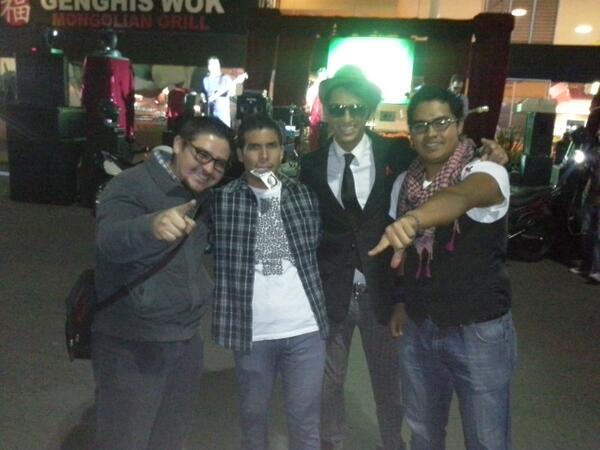 CrRobert49's tweet photo. La musica el motor del universo @Freneticosags http://t.co/dqQ3j4cuQj