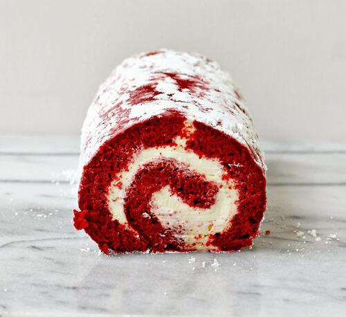 red velvet swiss roll with mascarpone cream #F00DP0RN