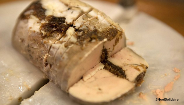 assotousatable's tweet photo. Eh @LaFourchetteMmm, vous y croyez ? La maison Samaran rapporte le foie gras à notre #NoëlSolidaire ! http://t.co/l8IZ4i14kM