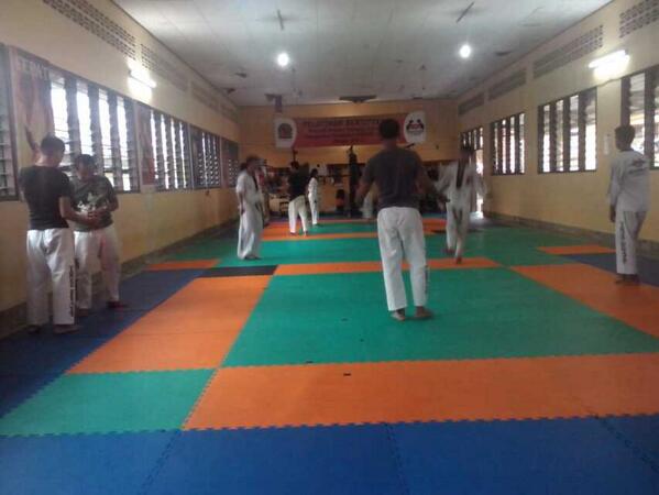 dimaswae's tweet photo. Semangat2 latihannya http://t.co/9GZ4gaijXy