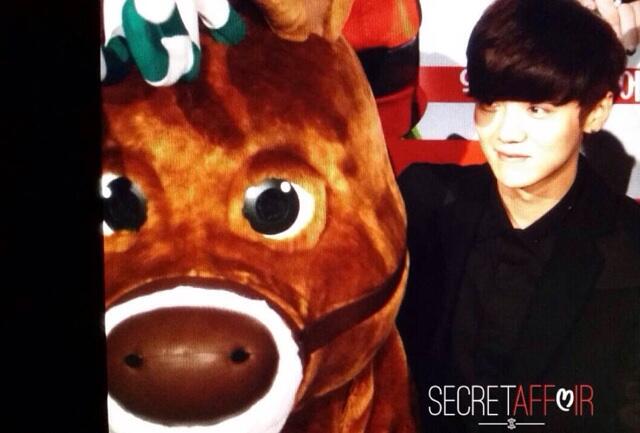 [PREVIEW] 131211 Saving Santa Premiere [18P]  BbMo9BOCAAEHXVP