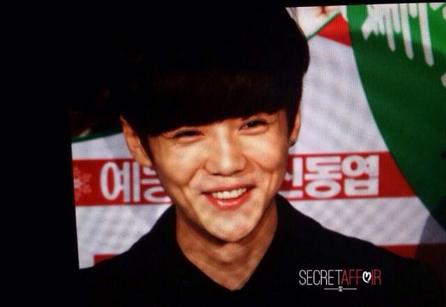 [PREVIEW] 131211 Saving Santa Premiere [18P]  BbMqzzSCIAE1Wcv