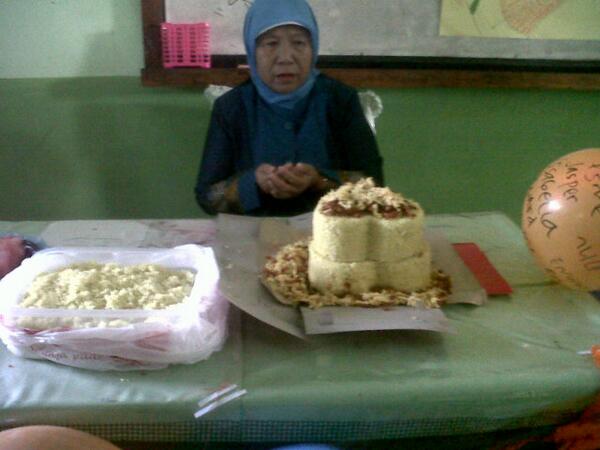 8gendeng's tweet photo. Bu ismi b'day\m/ http://t.co/6mFsfJY5lc