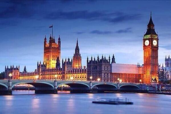 18josepastor's tweet photo. "@NatuPictures: Londres. http://t.co/qY6LM1pKW2" @patri9406 @martaduval @1994Bego