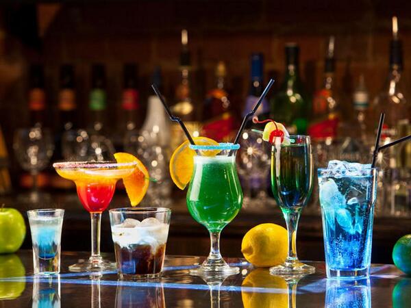 AmazingDrinks's tweet photo. Decisions... http://t.co/7CUoWmUbbA